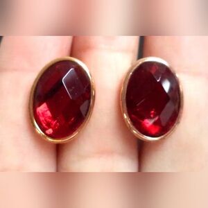 VINTAGE ESTATE SIGNED LIZ CLAIBORNE RED 5/8" CLIP EARRINGS